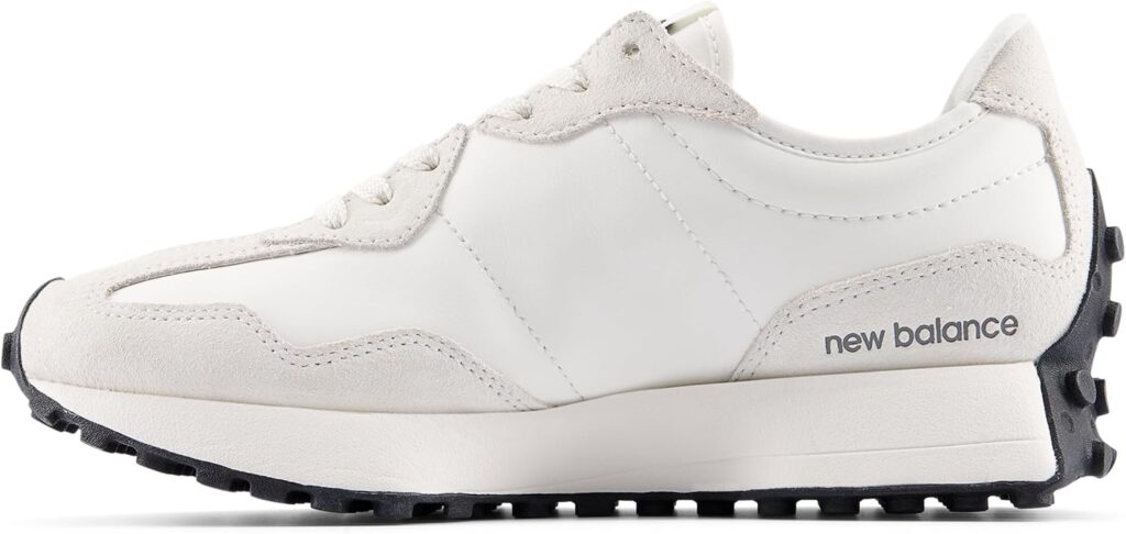 New Balance 327 SneakersWomen